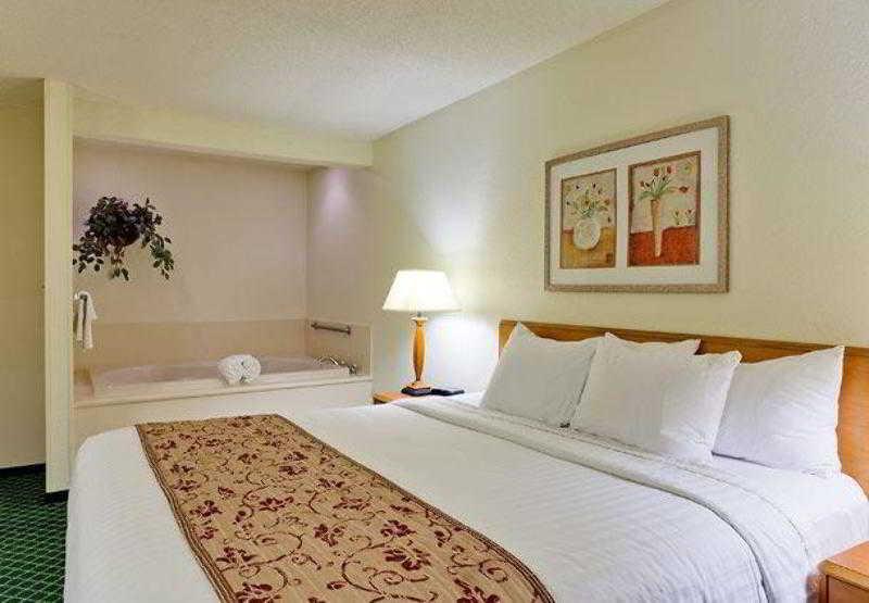 Fairfield Inn & Suites Valparaiso Kamer foto